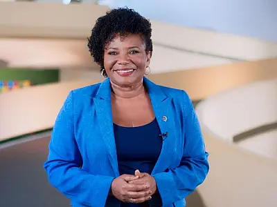 Ministra da Cultura inaugura Centro de Artes e Esportes Unificados no Lageado