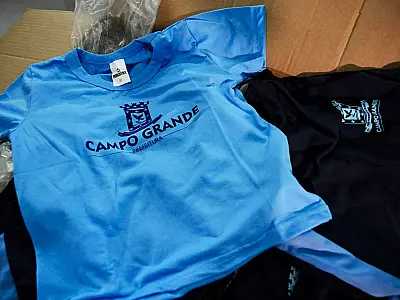 Prefeitura suspende licitação de R$ 47,6 milhões para compra de uniformes escolares