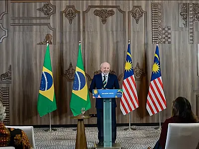 Lula reconhece erro ao declarar candidatura na Indonésia: "Foi um lapso, não tenho voto lá"