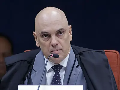STF fixa penas de 7 a 17 anos para disseminadores de fake news