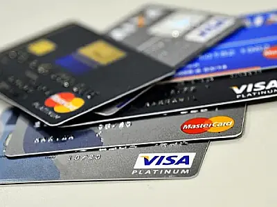 Mudanças nos juros do rotativo do cartão de crédito: Desafios e reflexos na educação financeira