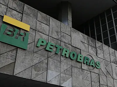 Petrobras pagará dividendos a acionistas em duas parcelas