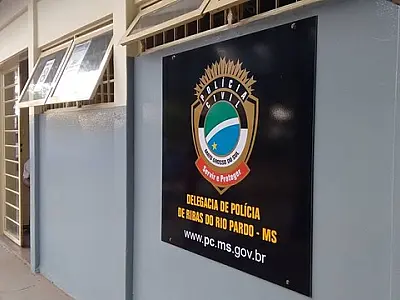 Perseguição na BR-262 termina em violência: Mulher esfaqueada por ex-Marido e sua atual companheira