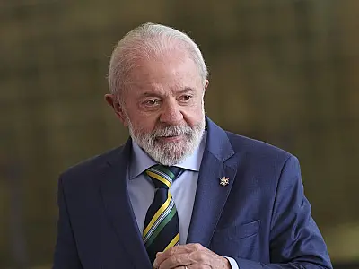 Aprovação de Lula avança e supera a desaprovação pela primeira vez em meses