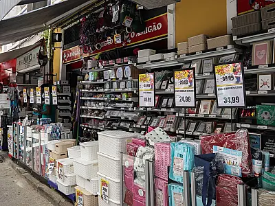Comércio sofre a primeira taxa negativa em dez meses no Brasil