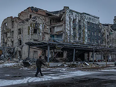 Forças ucranianas intensificam defesa de Pokrovsk em batalha crucial por controle em Donetsk