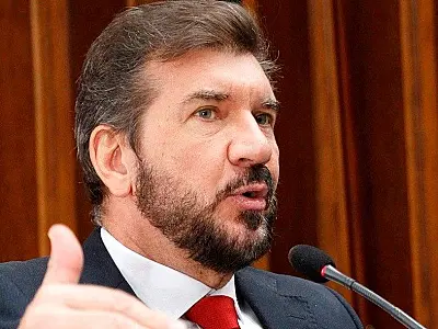 Pedro Kemp cobra ações urgentes para combater incêndios e proteger biomas em Mato Grosso do Sul