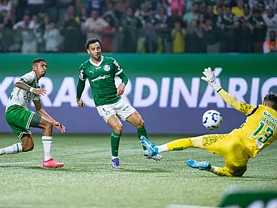 Palmeiras goleia o Juventude e dispara na liderança do Brasileirão