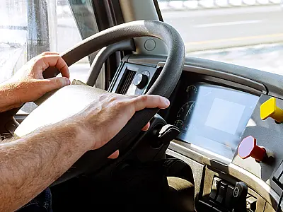 Multas pesadas aguardam motoristas de categorias C, D e E que não realizarem exame toxicológico