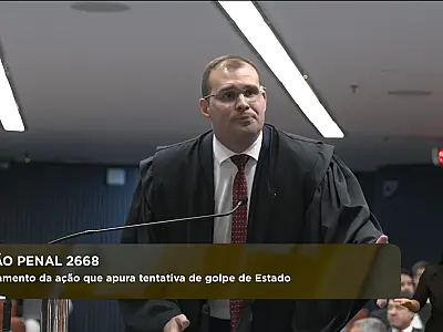 Defesa de ex-ministro da Defesa coloca Bolsonaro no centro do golpe