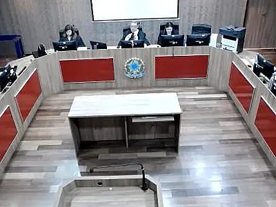 Desembargador afirma: 'Gravidez não é doença' ao recusar adiar audiência de advogada grávida