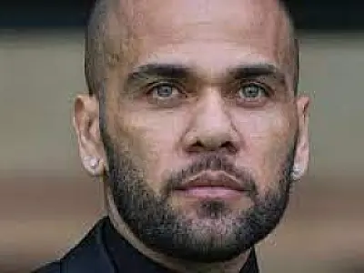 Daniel Alves paga fiança e aguarda decisão judicial em liberdade