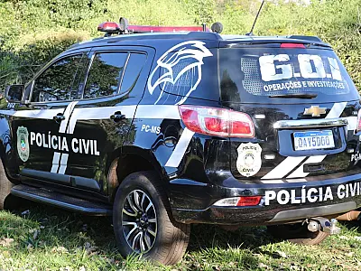 Polícia Civil prende dois foragidos por violência doméstica em Campo Grande