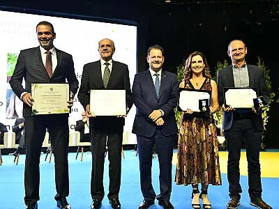 Executivos da Suzano recebem Título de Cidadão Sul-Mato-Grossense na Assembleia Legislativa de MS