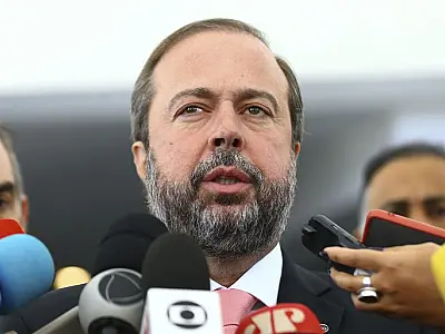 Interrupção no fornecimento de energia elétrica no Brasil desencadeia investigações detalhadas