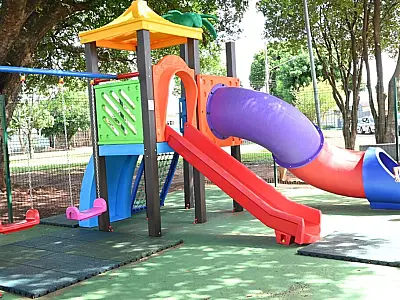 Coophavilla II recebe 11º parquinho comunitário entregue pela Prefeitura de Campo Grande
