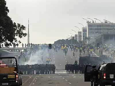 STF responsabilizou 1.190 pessoas por atos antidemocráticos de 2023
