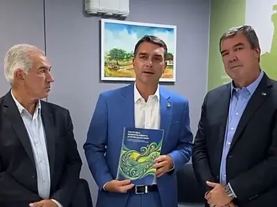 Ao lado de Riedel, Flávio promete crédito acessível e fim de "perseguição" ao agro