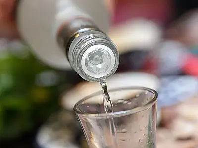 Notificações por intoxicação com metanol sobem para 43 no Brasil