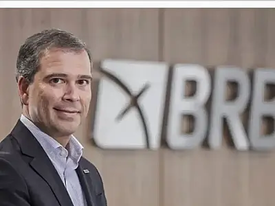 Em meio a negociação de delação premiada, advogado deixa defesa de ex-presidente do BRB