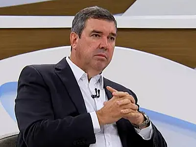 Riedel destaca crescimento econômico e investimentos durante entrevista ao Roda Viva