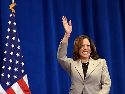 Kamala Harris inicia campanha presidencial nos EUA após indicação Democrata