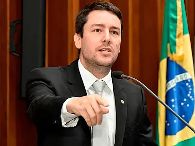 Projeto quer realocar postes irregulares sem custo ao cidadão em MS
