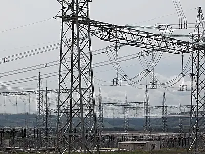 Hitachi anuncia nova fábrica visando data centers e energia renovável