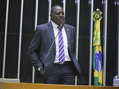Centrão vê erro estratégico do PL ao lançar bolsonarista ao TCU: "tiro no pé"