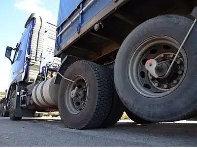 Cobrança de tarifas em Praças da BR-163 para caminhões com eixos suspensos entra em vigor