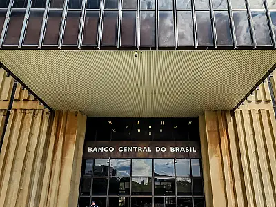 Mercado eleva previsão da inflação para 5,04% este ano