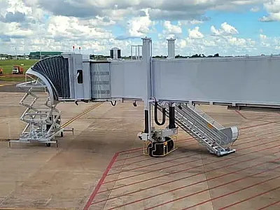 Aeroporto de Campo Grande inaugura pontes de embarque e amplia capacidade operacional