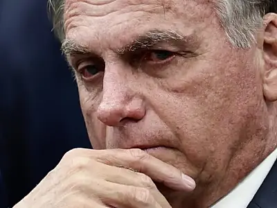 Moraes rejeita último recurso e mantém condenação de Bolsonaro a 27 anos por trama golpista
