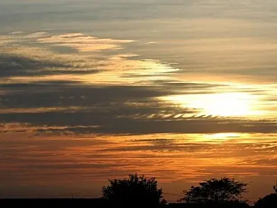 Fevereiro inicia com clima solar e variação térmica em Mato Grosso do Sul