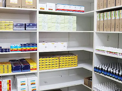 Rede municipal avança na reposição de medicamentos e planeja abastecimento total no início de 2026