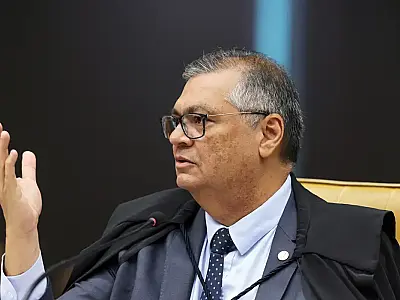 Dino avalia proposta de unificação de crimes que pode beneficiar Bolsonaro