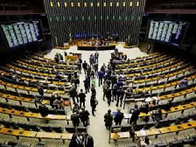 Disputa pela presidência da Câmara dos Deputados esquenta com aproximação das eleições de 2025