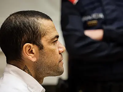 Ex-jogador Daniel Alves condenado por estupro na Espanha