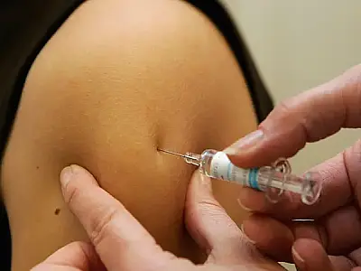 Vacina 100% brasileira contra Covid deve integrar SUS em 2026