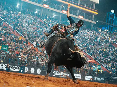 Campo Grande vira arena da PBR e mira o topo dos rodeios no Brasil