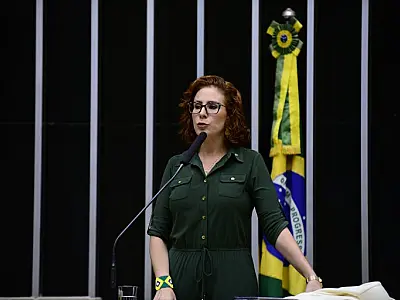 Carla Zambelli anuncia recurso após ser condenada pelo STF por invasão de sistema do CNJ