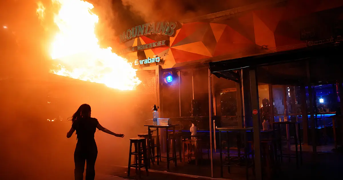 Incêndio em bar na Tailândia deixa 27 mortos e mais de 60 feridos