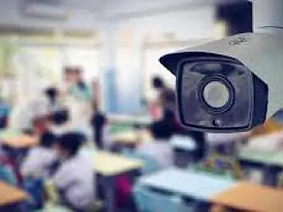Câmeras em sala de aula podem gerar impactos negativos, afirma psicóloga