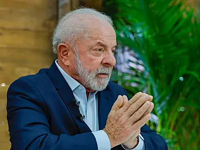 Lula confirma reajuste para servidores em 2026 e barra trechos que extrapolavam teto