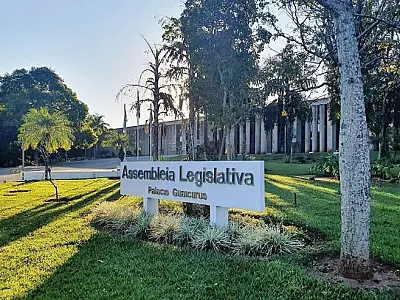 ALEMS encerra 2025 com balanço legislativo e votação remota de deputado condenado