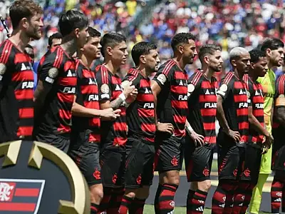 Flamengo enfrenta PSG em busca do título da Copa Intercontinental