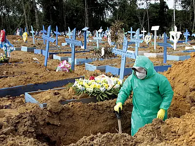 Covid-19 deixou 149 mil crianças e adolescentes órfãos em 2020 e 2021
