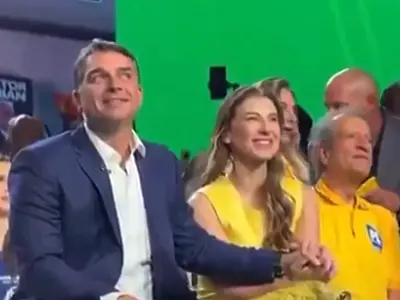 Lançamento de candidatura de Flávio tem recado dos sobrinhos e dança com Milei; veja vídeos