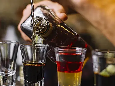 Câmara acelera projeto que torna crime hediondo a falsificação de bebidas