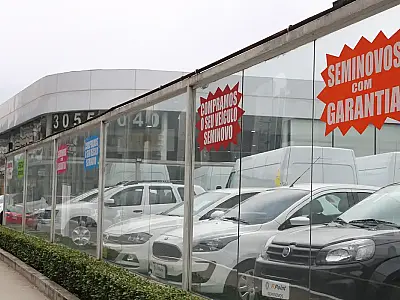 Financiamento de veículos fecha 2025 com 7,3 milhões de unidades